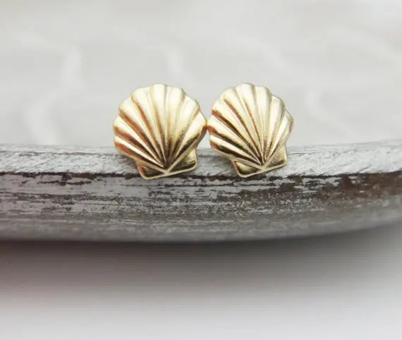 Sea Clam Shell Earring Beach Ocean Nautical Ariel Mermaid Conch Seashell Earrings